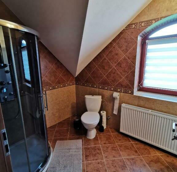 غرفة عائلية, Zamoček