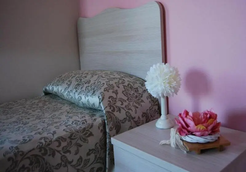 Standard Kolmen Hengen Huone, Tenuta Madre Terra Resort