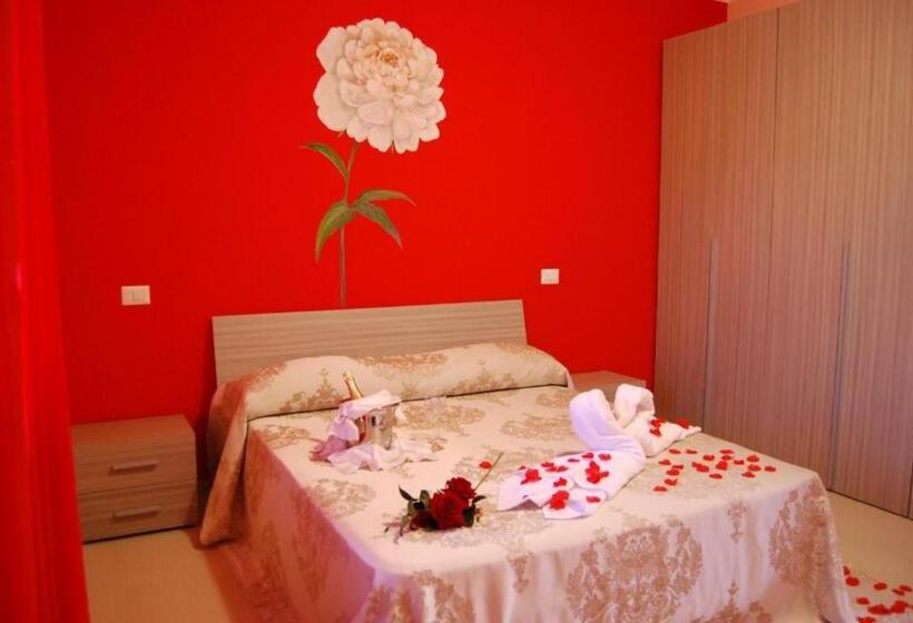 Номер Стандарт Вид на Бассейн, Tenuta Madre Terra Resort