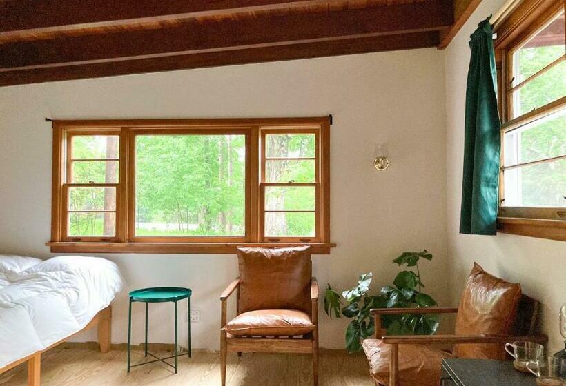Номер Стандарт, The Lorca Adirondacks Motel