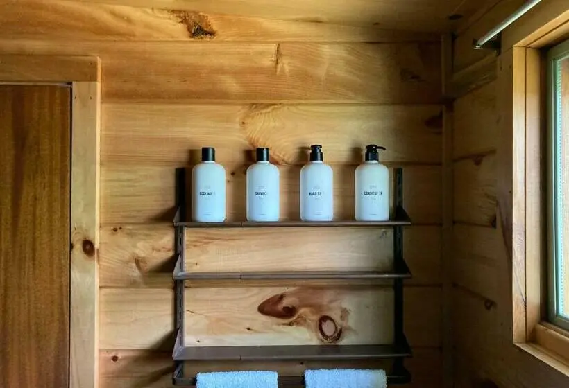 スタンダード４人部屋, The Lorca Adirondacks Motel