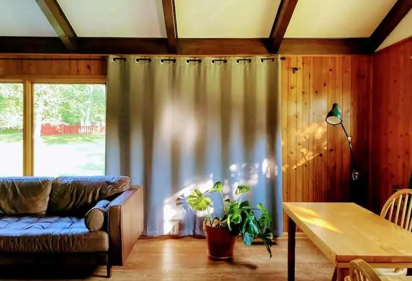 ２ベッドルームハウス, The Lorca Adirondacks Motel