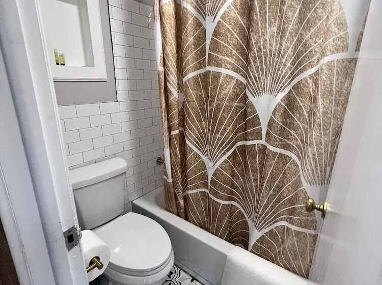ファミリールーム, Great Gatsby Motel Inn