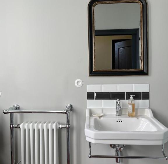 חדר סטנדרט נוף לגינה, Château De Contay Guesthouse   1753