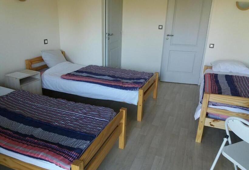 غرفة قياسية ثلاثية, Gite De Boncourt