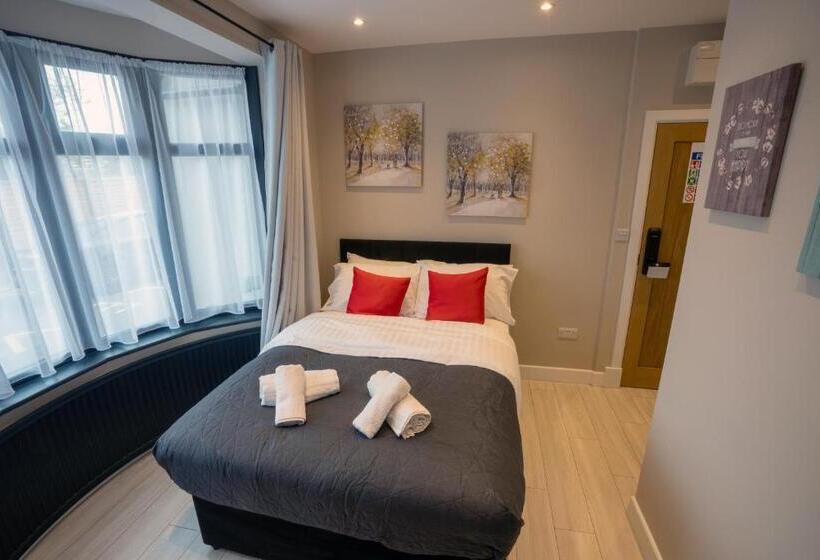 标准间, Paragraph Edmonton