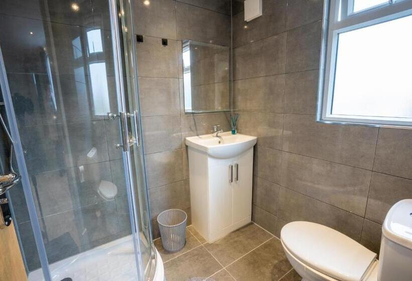 带大床的标准工作室, Paragraph Edmonton