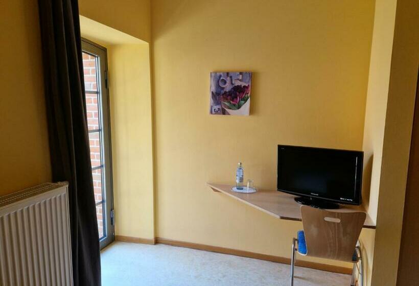 חדר סטנדרט יחיד, Schloss Rothenklempenow