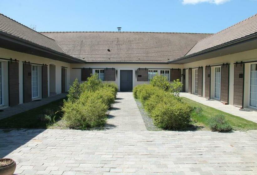Номер Стандарт, Le Clos 24