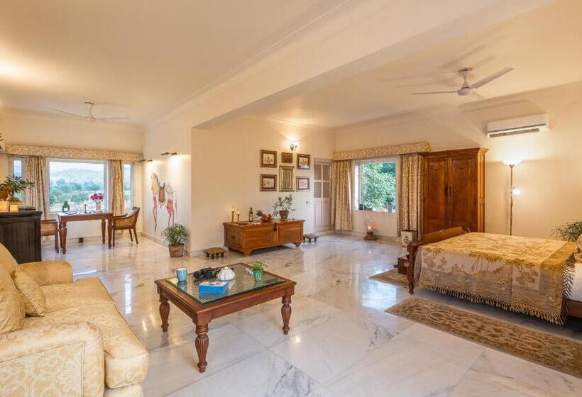 جناح مزود بتراس, Kesarbagh