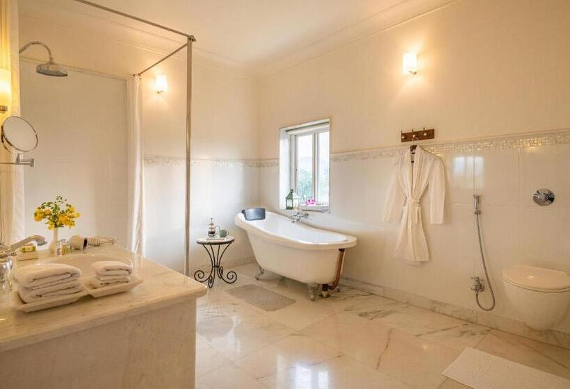 جناح مزود بتراس, Kesarbagh