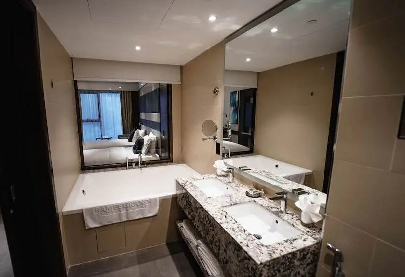 اتاق پرمیوم, Ramee Dream Hotel Downtown