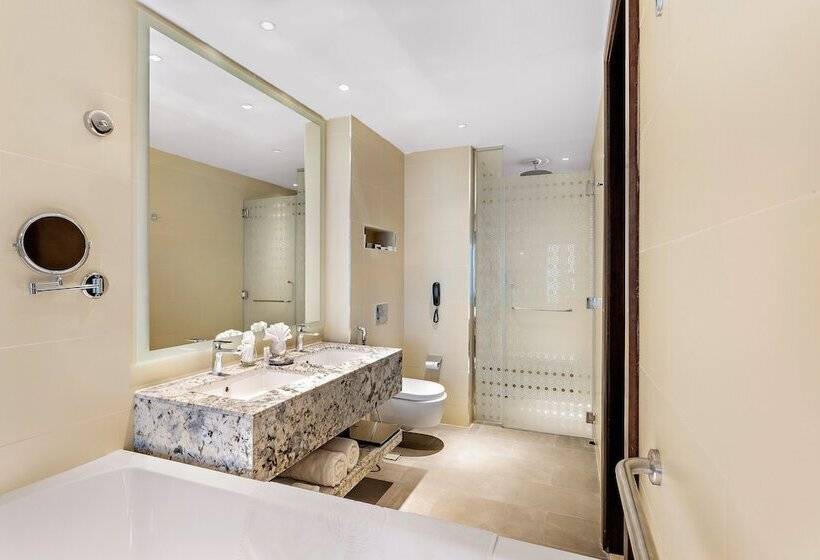 اتاق پرمیوم, Ramee Dream Hotel Downtown