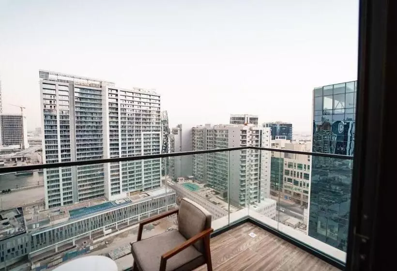 اتاق دلوکس با تخت کینگ و چشم‌انداز شهر, Ramee Dream Hotel Downtown