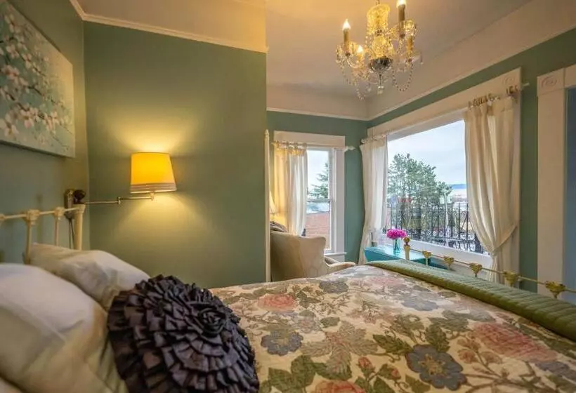 バルコニー付きスタンダードルーム, Clementine S Guest House & Vacation Rentals