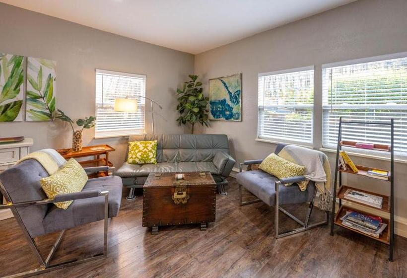 إستوديو ديلوكس, Clementine S Guest House & Vacation Rentals