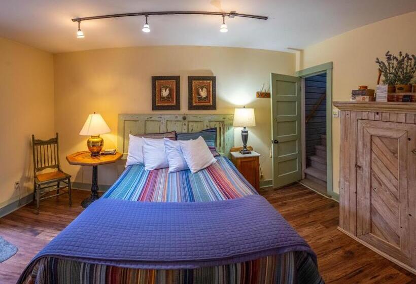 إستوديو قياسى, Clementine S Guest House & Vacation Rentals