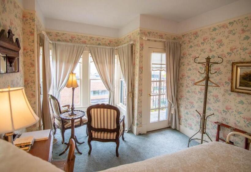 جناح مطل على البحر, Clementine S Guest House & Vacation Rentals