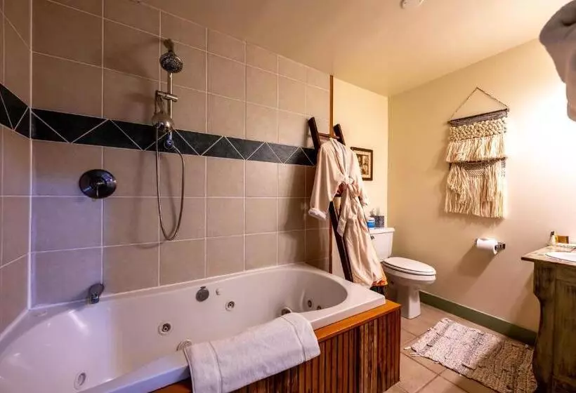 スイート（家族用）, Clementine S Guest House & Vacation Rentals