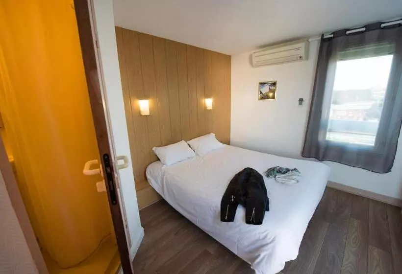 スタンダードルーム, Brit Hotel Essentiel Pau Lescar