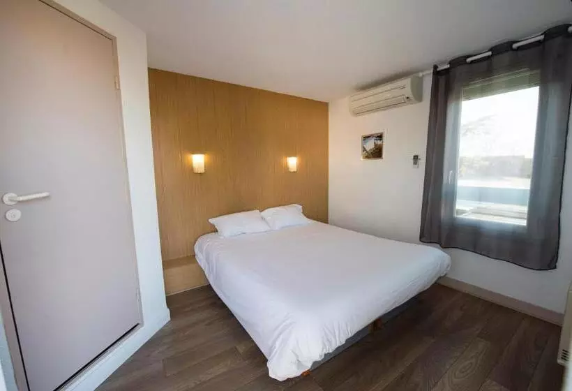 スタンダードルーム, Brit Hotel Essentiel Pau Lescar