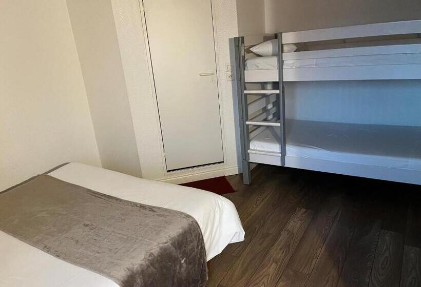 غرفة قياسية رباعية, Brit Hotel Essentiel Pau Lescar