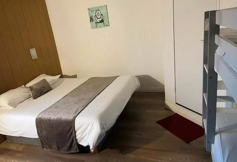 スタンダード４人部屋, Brit Hotel Essentiel Pau Lescar