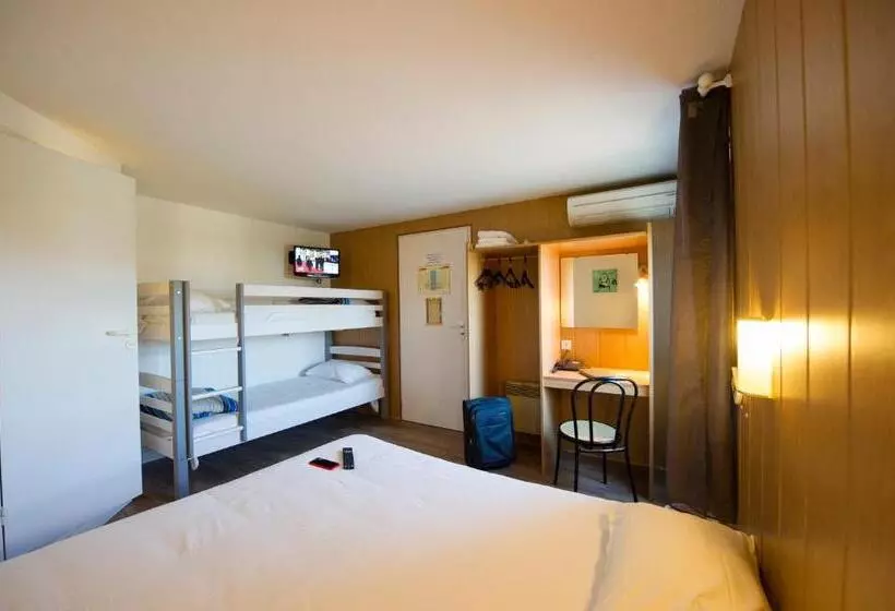 スタンダード４人部屋, Brit Hotel Essentiel Pau Lescar
