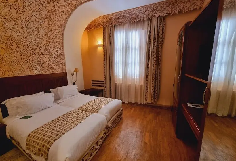 Economy-huone, Grand Hotel Villa De France