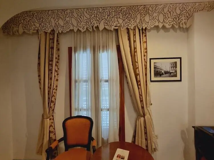 Economy-huone, Grand Hotel Villa De France
