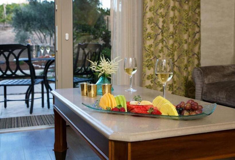 带大床的豪华间, Allegretto Vineyard Resort Paso Robles