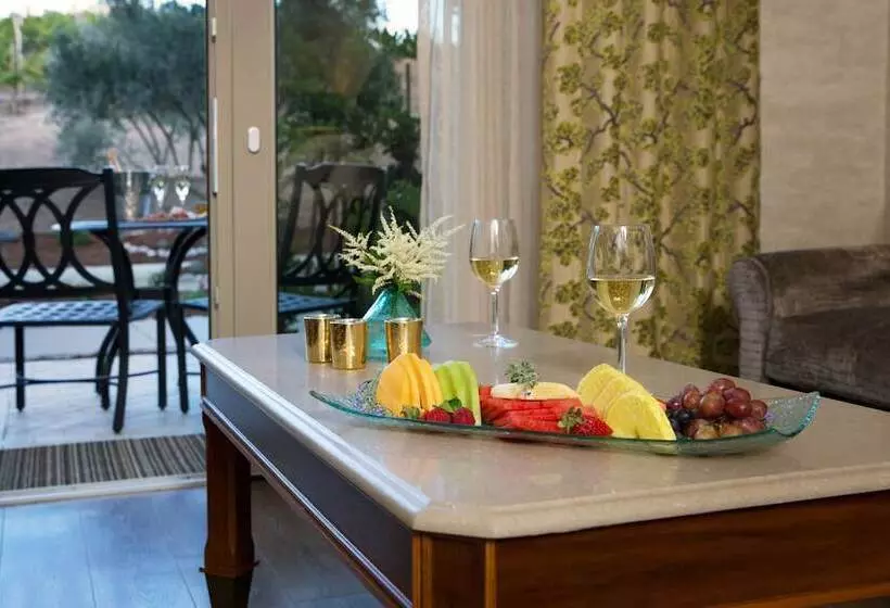 キングサイズベッドのスイートルーム, Allegretto Vineyard Resort Paso Robles