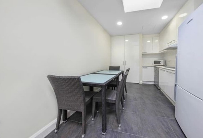 Апартаменты Premium 3 Спальни, Belconnen Way Hotel & Serviced Apartments