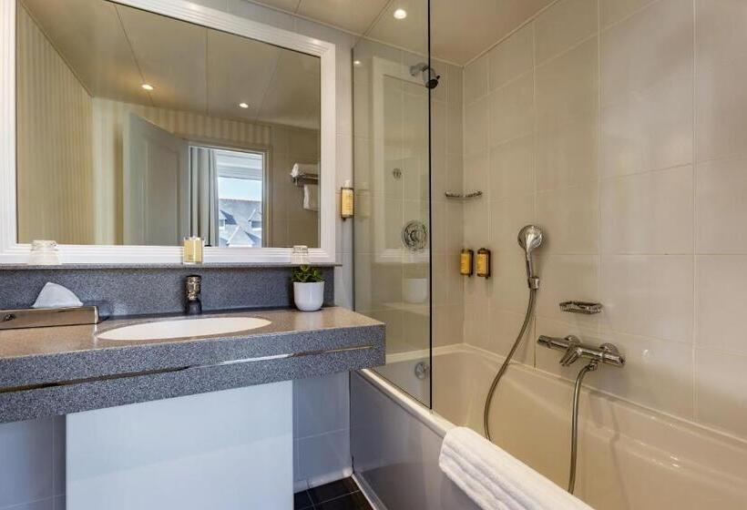 جناح مطلّ علي البحر, Castel Clara Thalasso & Spa