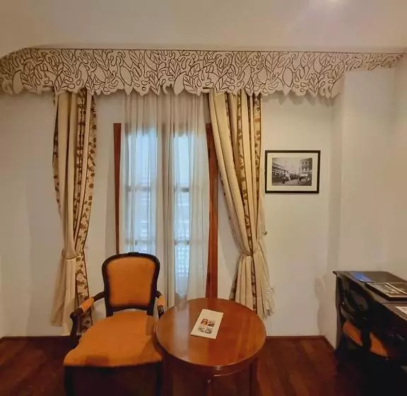 Economy Yhden Hengen Huone, Grand Hotel Villa De France