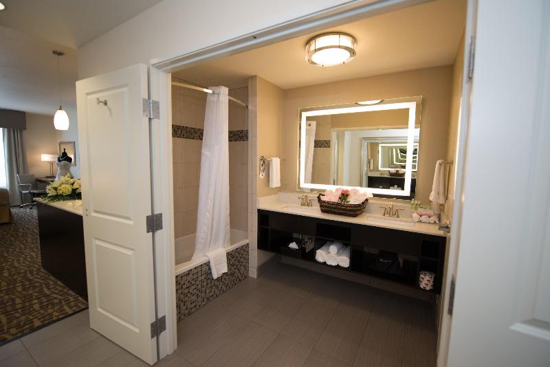 Люкс, Holiday Inn Express & Suites Denver South   Castle Rock, An Ihg