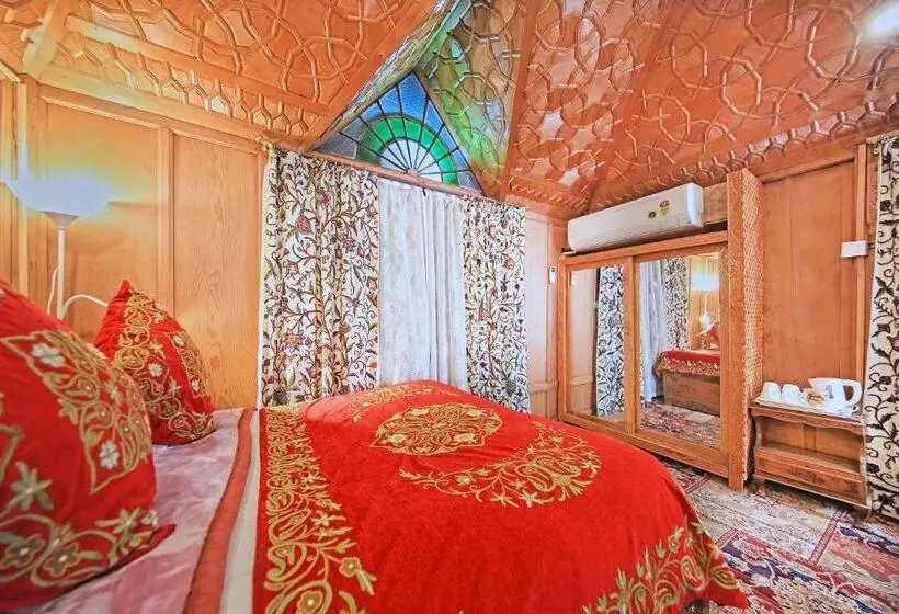 デラックスルーム, Kolu Group Of Houseboats
