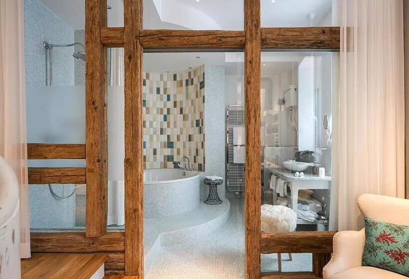 スイート, La Maison