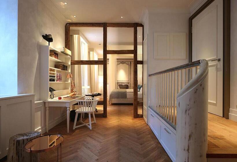 Suite, La Maison