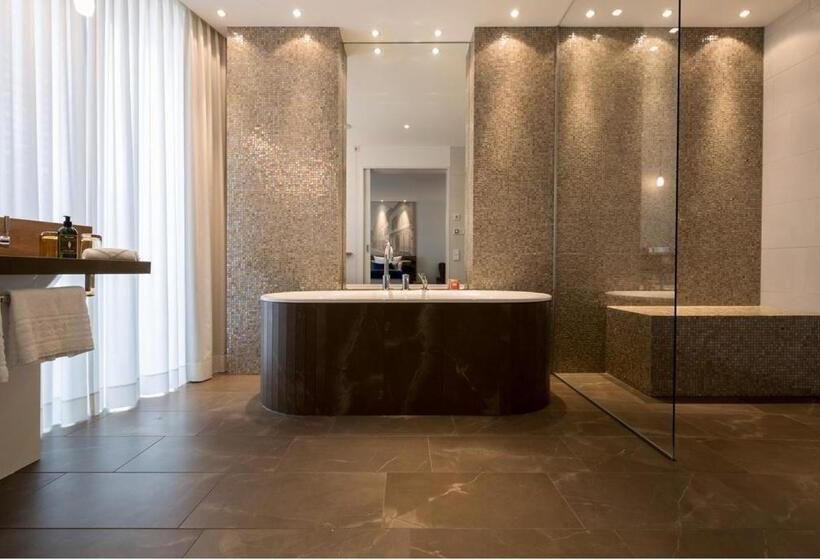 수피리어 룸, La Maison