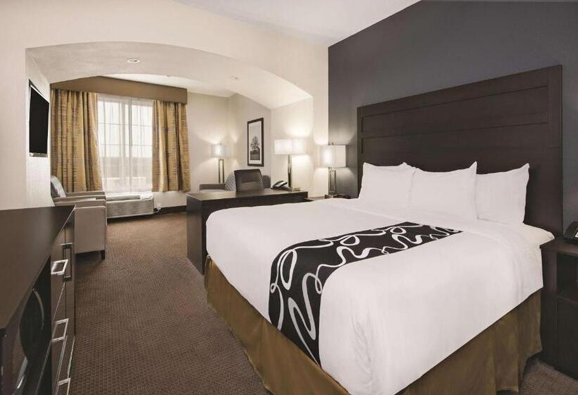 带大床的标准间, La Quinta By Wyndham Karnes City   Kenedy