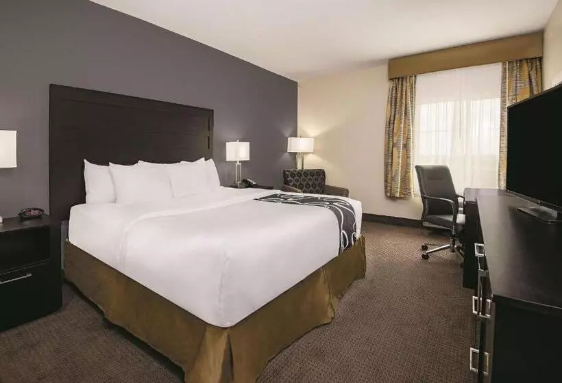 Deluxe-huone King-vuode, La Quinta By Wyndham Karnes City Kenedy