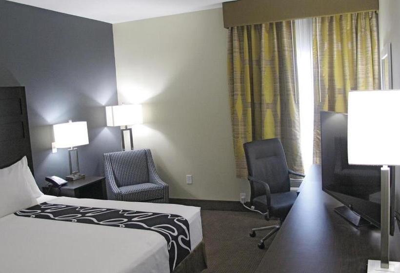 带大床的豪华间, La Quinta By Wyndham Karnes City   Kenedy