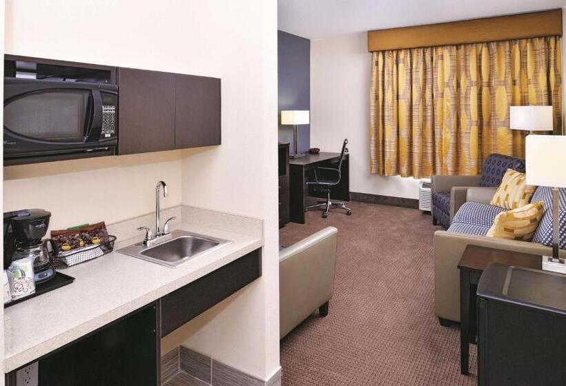 适用于残疾人士的豪华房间, La Quinta By Wyndham Karnes City   Kenedy