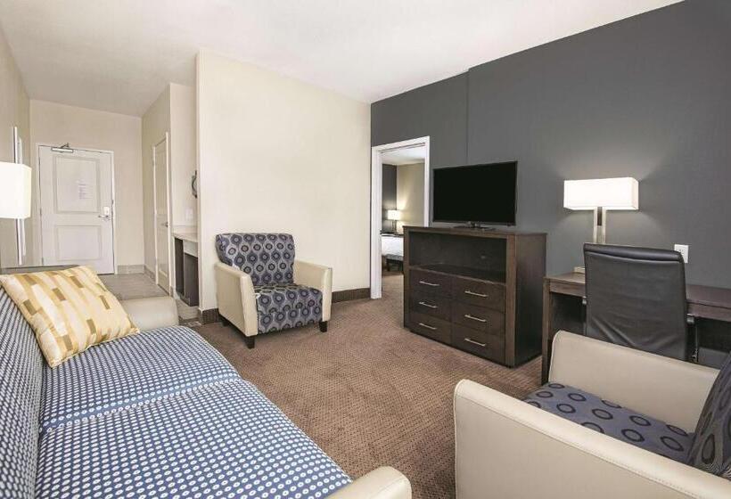 Номер Deluxe Адаптированный для Инвалидов, La Quinta By Wyndham Karnes City   Kenedy