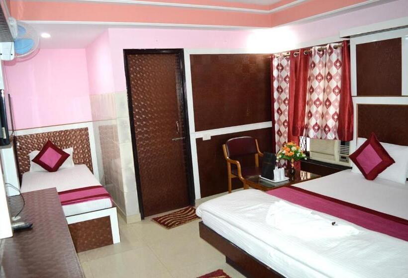 디럭스 트리플 룸, Su Shree Continental 5 Minutes Walk From New Delhi Railway Station