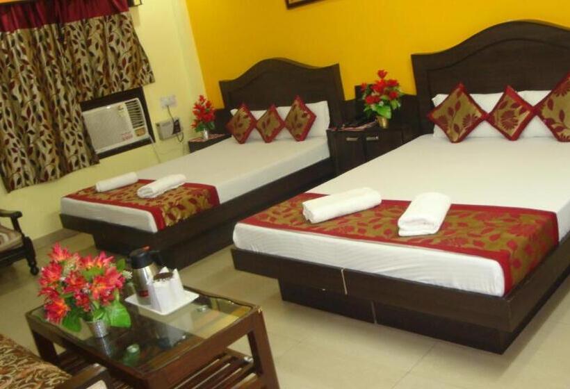 패밀리 룸, Su Shree Continental 5 Minutes Walk From New Delhi Railway Station