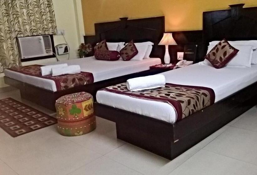 패밀리 룸, Su Shree Continental 5 Minutes Walk From New Delhi Railway Station