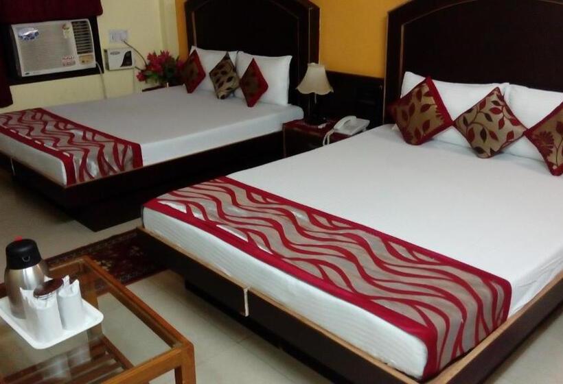 패밀리 룸, Su Shree Continental 5 Minutes Walk From New Delhi Railway Station
