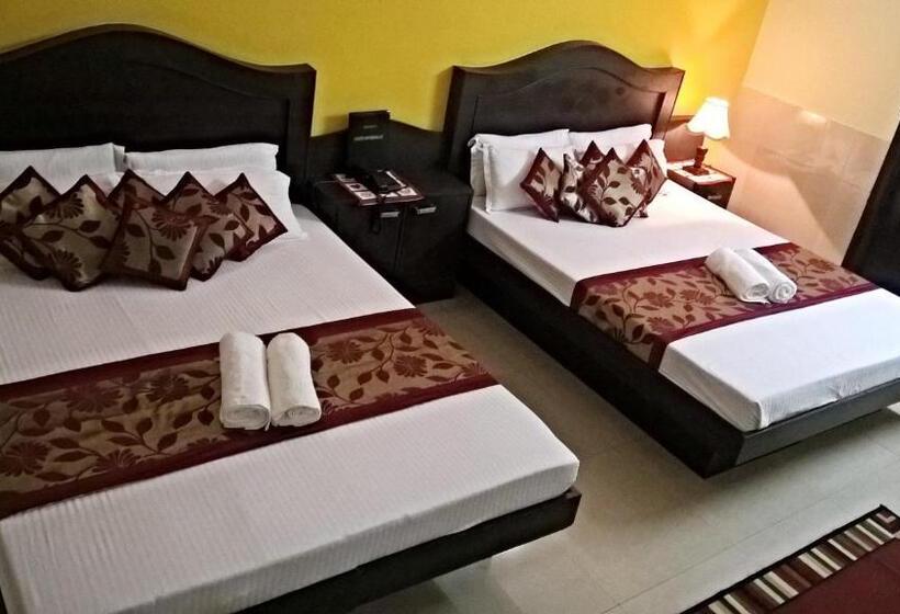 패밀리 룸, Su Shree Continental 5 Minutes Walk From New Delhi Railway Station